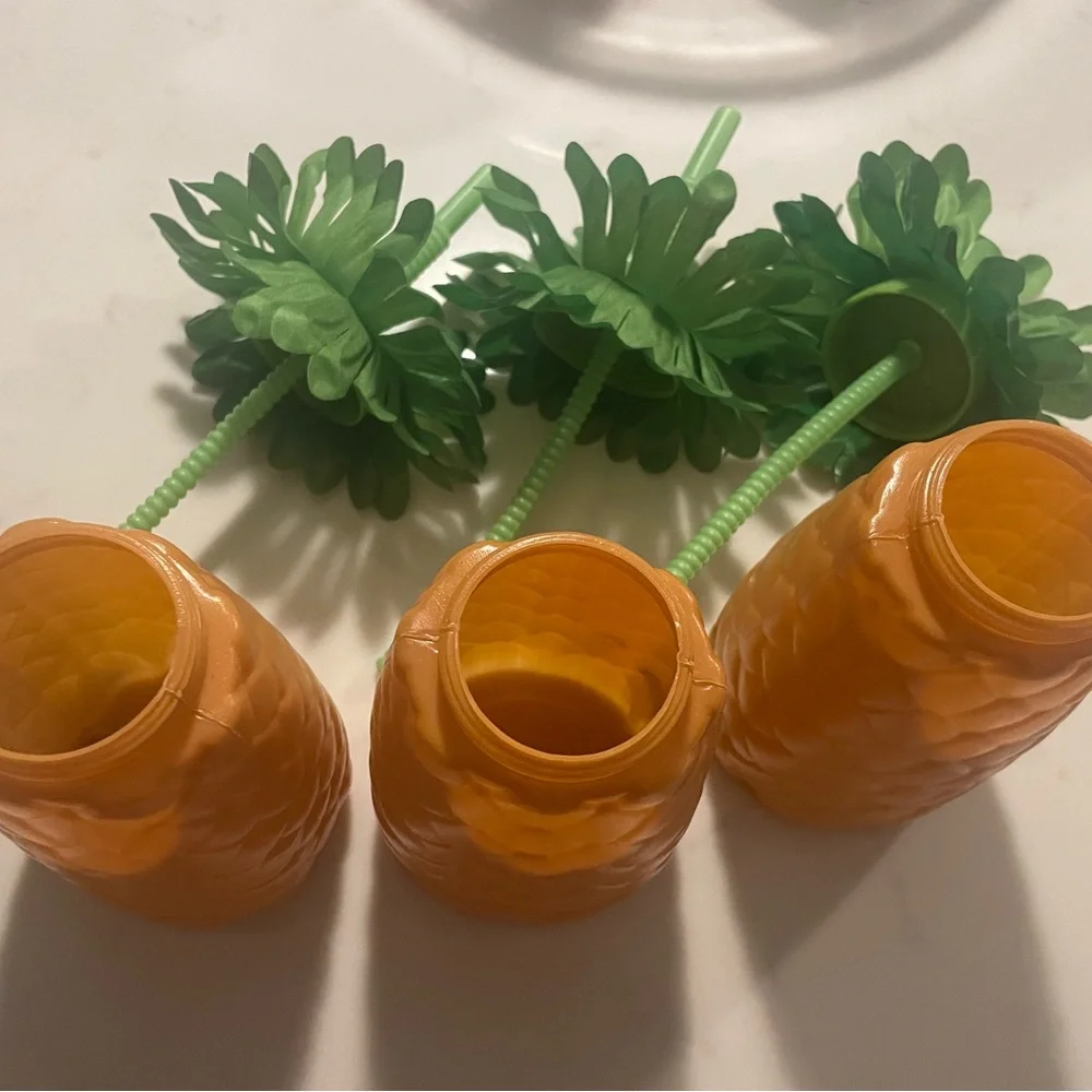 3 Pineapple Shaped Reusable Party Cups with Straws - NWT